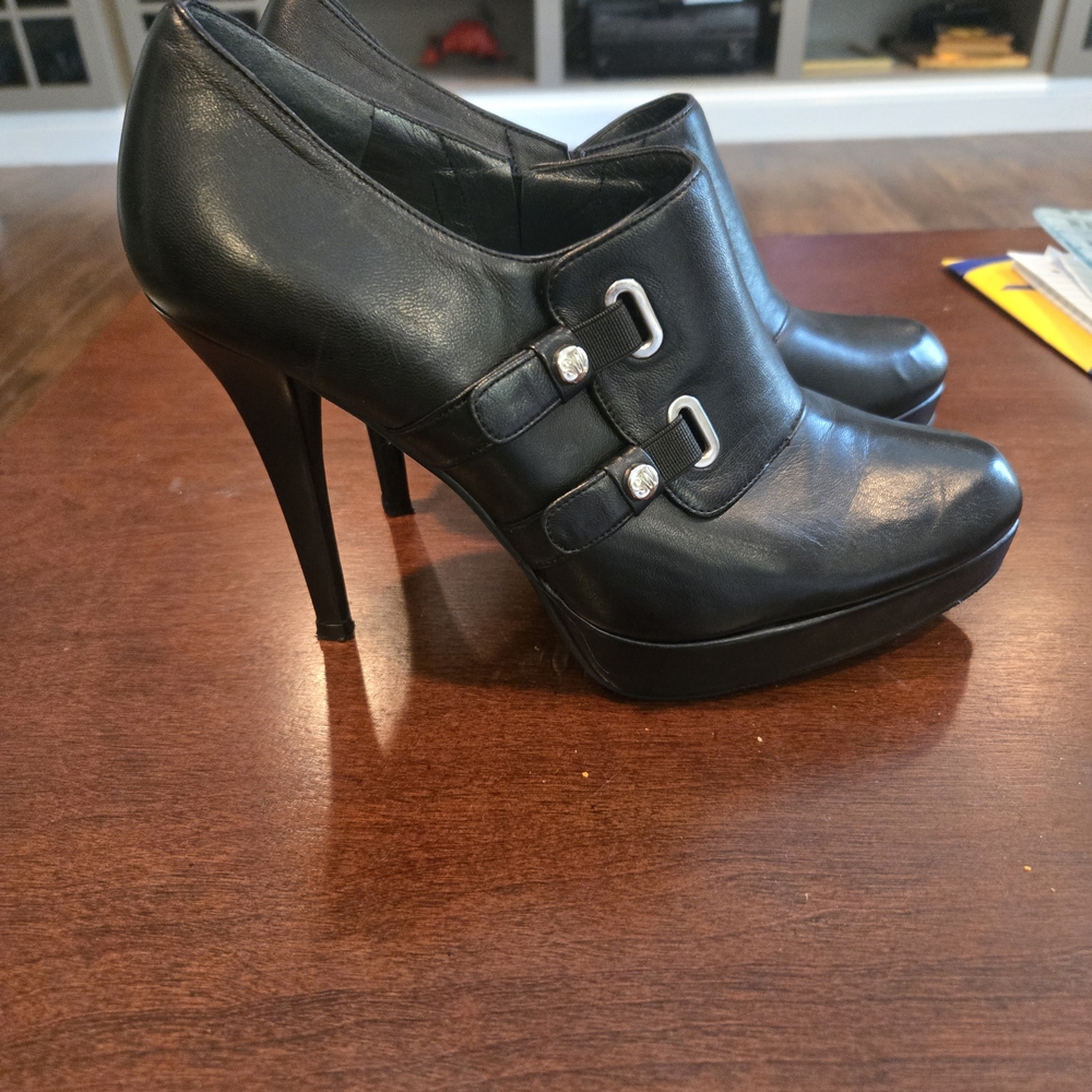 Stuart Weitzman Black Leather Heels
